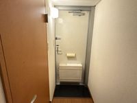 レオパレスバックス 玄関