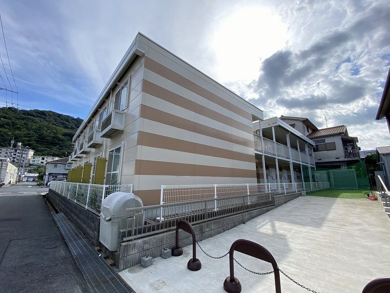 レオパレスドリーム１号館 外観