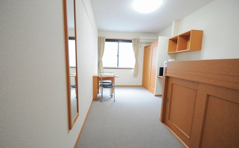 レオパレス大塚 居間