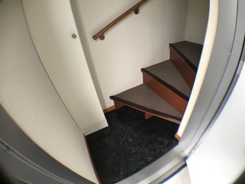 レオパレスゆう裕 玄関