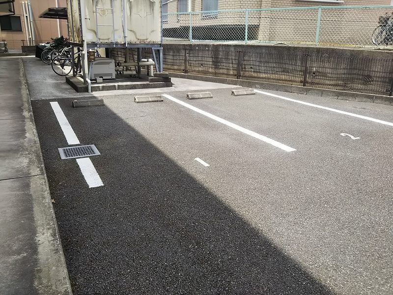 レオパレス熊大東 駐車場