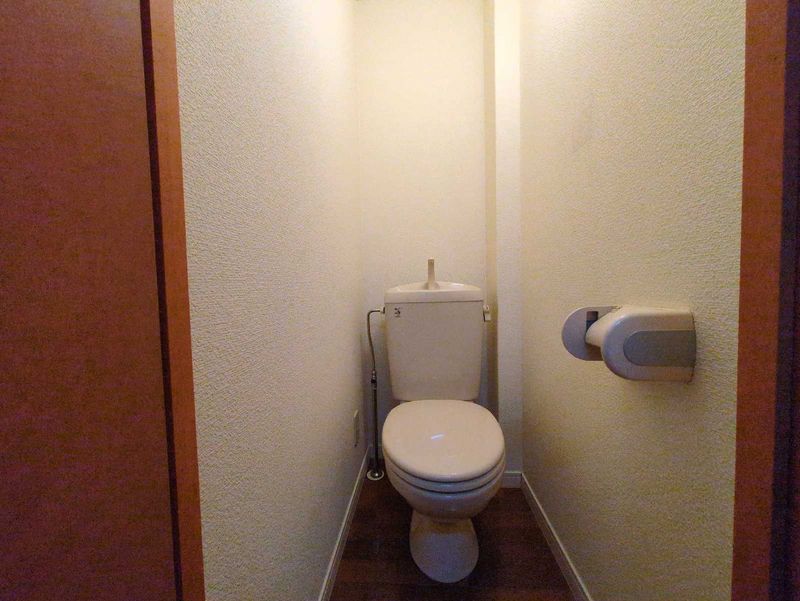 レオパレスレインボー トイレ