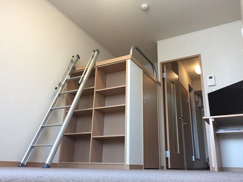 レオパレス宮原 居間
