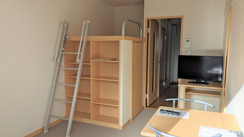 レオパレスベガ甲府南 寝室