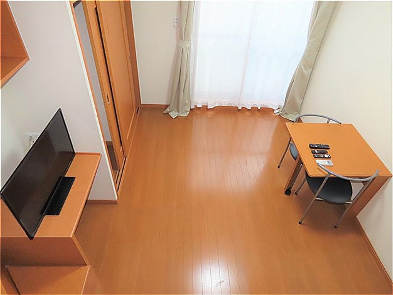 レオパレスアカシヤＡ 居間