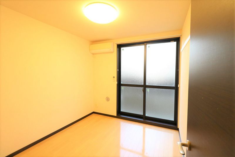 LEONEXT First Living room