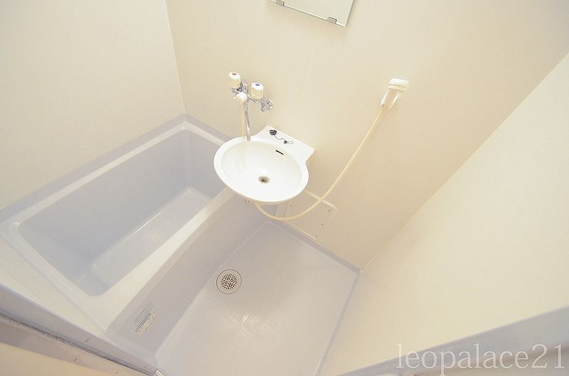 レオパレスＭＡＲＩＮ 洗面台