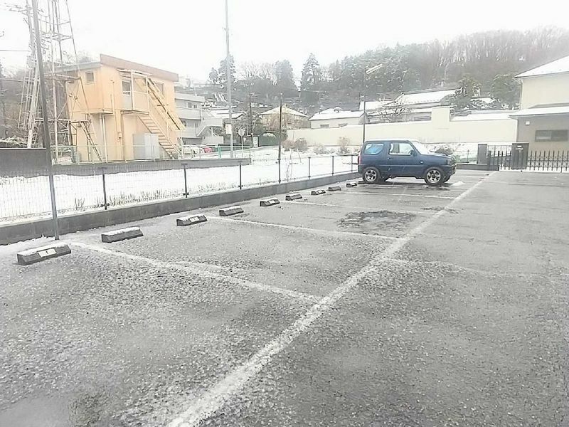 レオパレスエクセル 駐車場