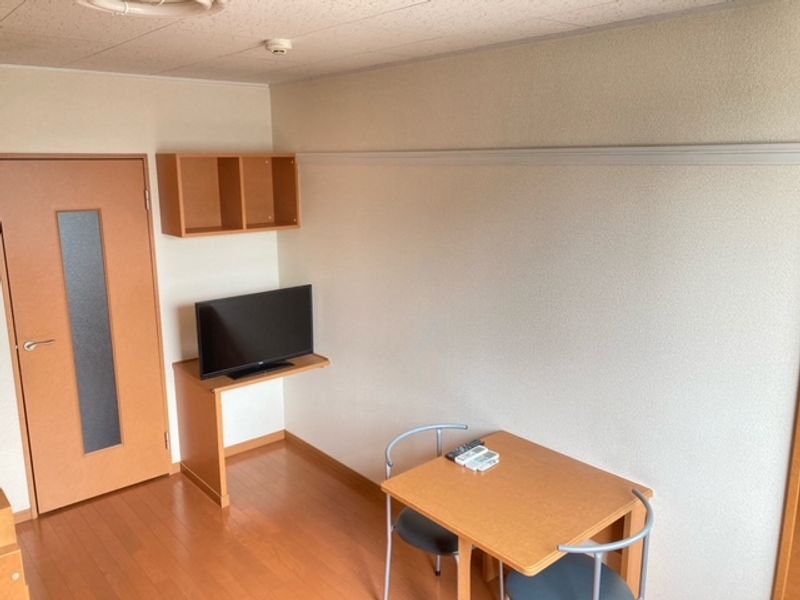 レオパレス亜紀 居間
