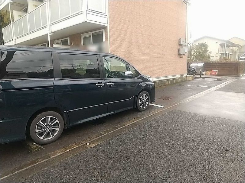レオパレスパレス中田 駐車場