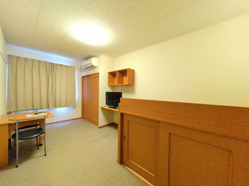 レオパレスジュネス 居間