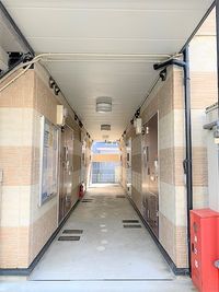 レオパレスウグイス エントランス
