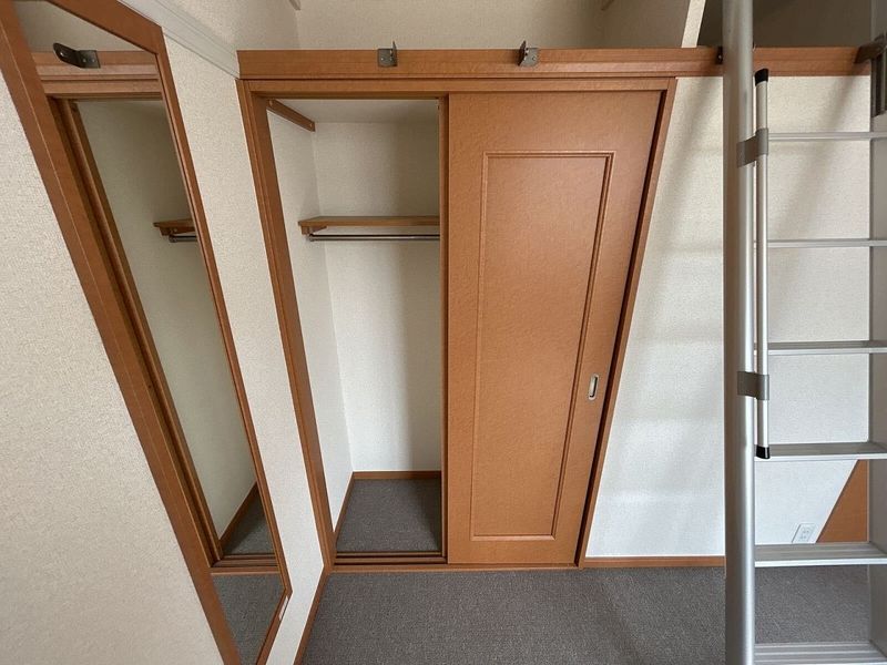 レオパレスイターナル 収納