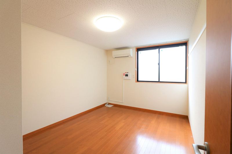 レオパレス久世大築 居間