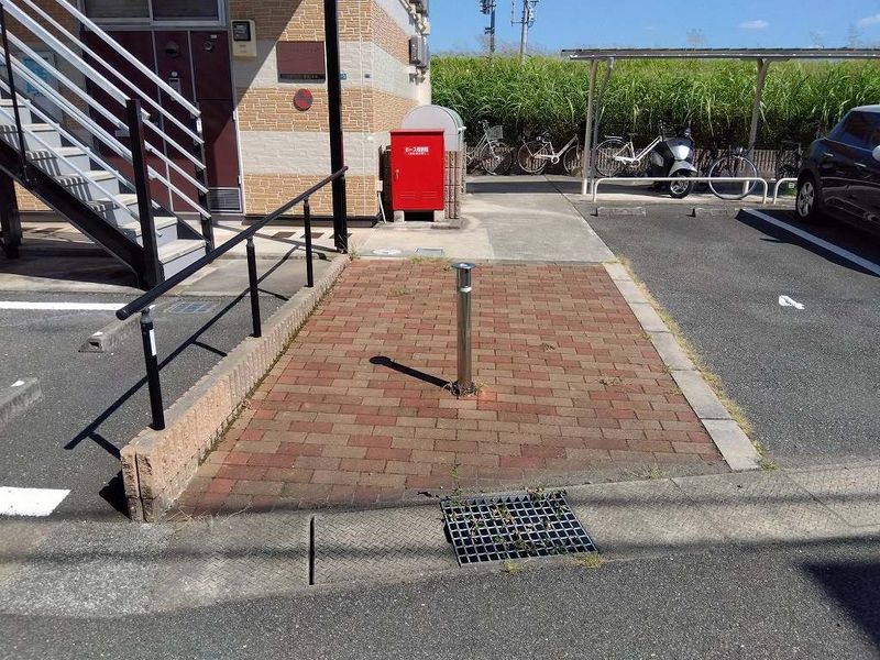 レオパレス高砂荒井 エントランス
