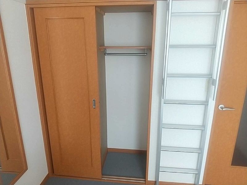 レオパレスルキア 収納