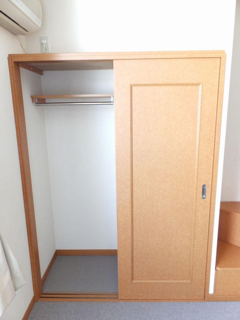 レオパレスＦｉｒｓｔ１００ 収納