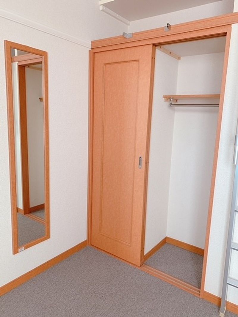 レオパレスリバー２８ 収納