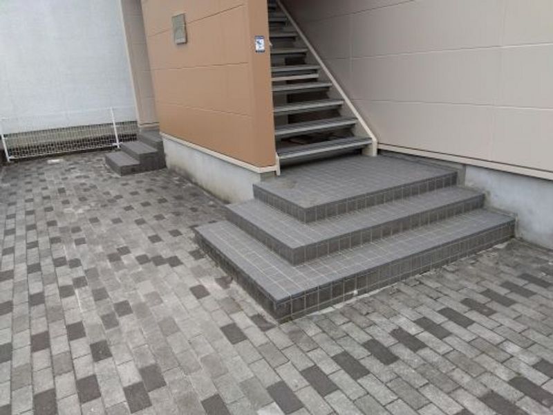 レオパレスセントラル エントランス