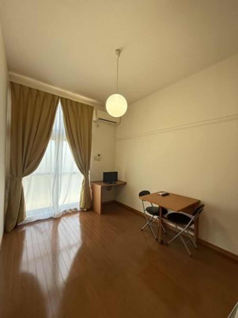 レオパレスブルーツリー 居間