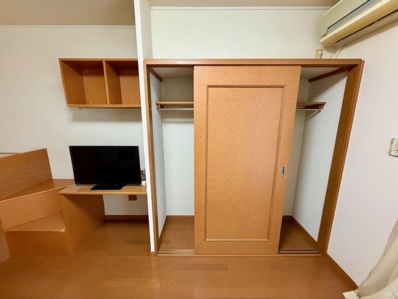 レオパレス源池 収納