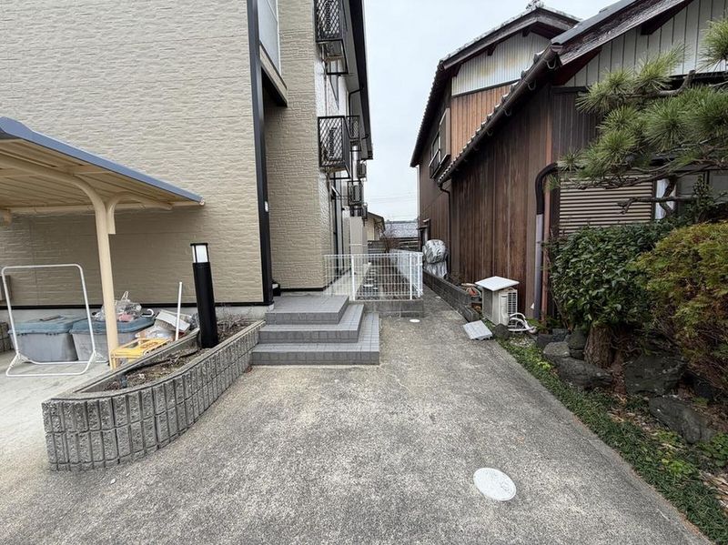 leopalace Seribashi Entrance