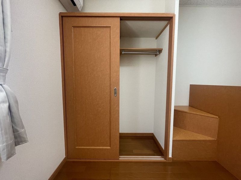 レオパレスブラン 収納
