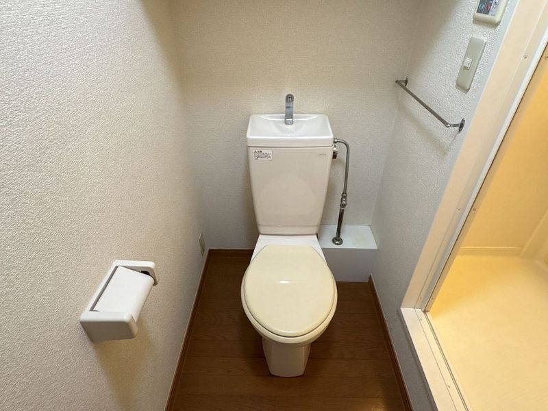 レオパレスＥＳＰＲＩＴ トイレ