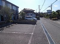 レオパレス貴富彌 駐車場