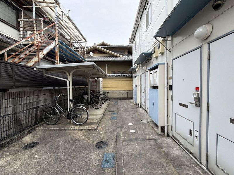 leopalace Half Moon Entrance