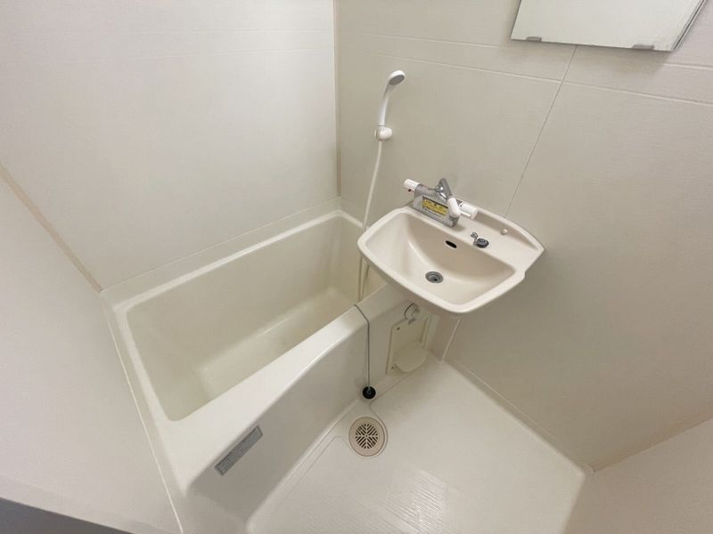 レオパレスパインマノワール 風呂