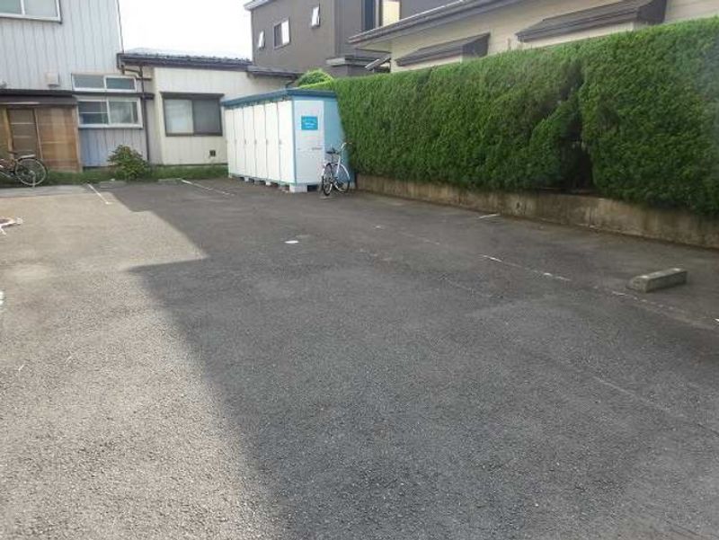 レオパレス大里 駐車場
