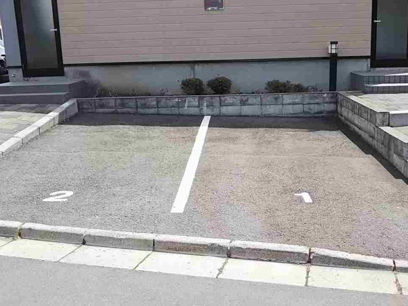 レオパレスタウンコート石川Ⅱ 駐車場
