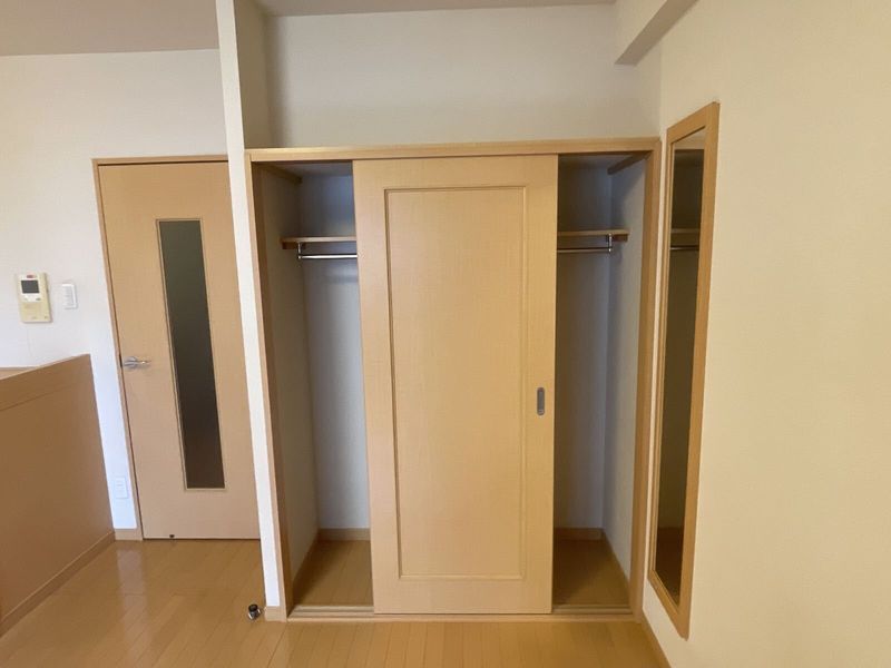 レオパレスＲＥＺＯＮ中百舌鳥 収納