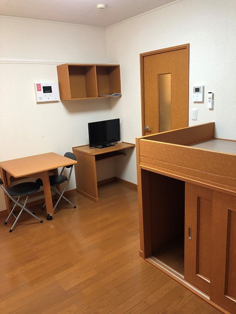 レオパレスオプト 居間