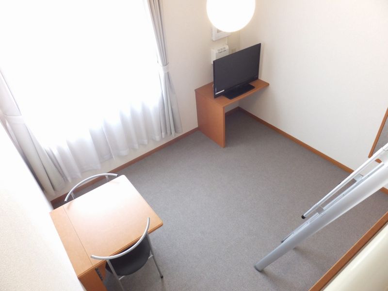 レオパレスバックス 居間