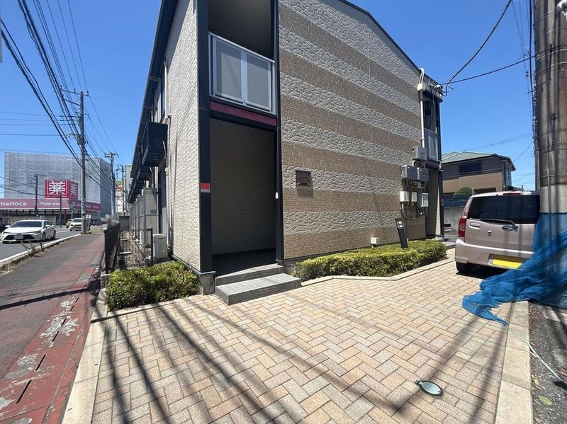 レオパレスサニーコート エントランス