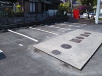 レオパレスレミュール 駐車場