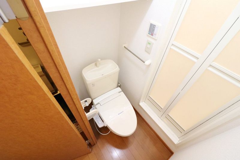 レオパレスグリーンガーデン町屋 トイレ