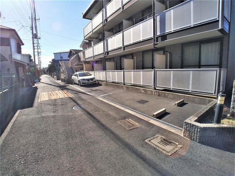 レオパレスＷＩＮＧ 駐車場