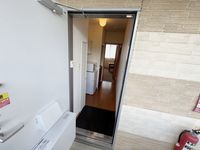 レオパレス隼Ⅱ 玄関