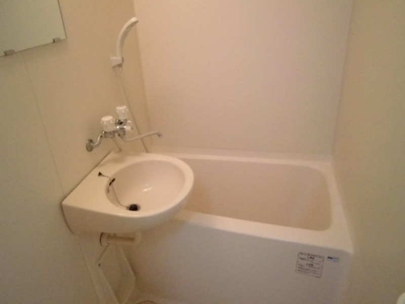 レオパレスアムール 風呂