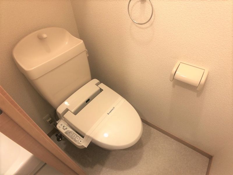 レオパレスピューピル トイレ