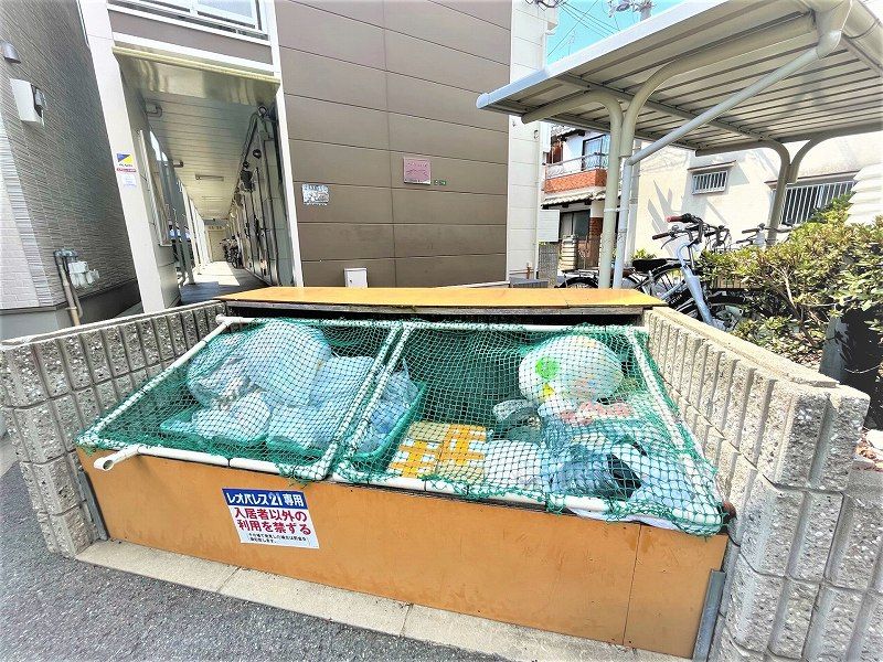 レオパレスシンフォニー 庭
