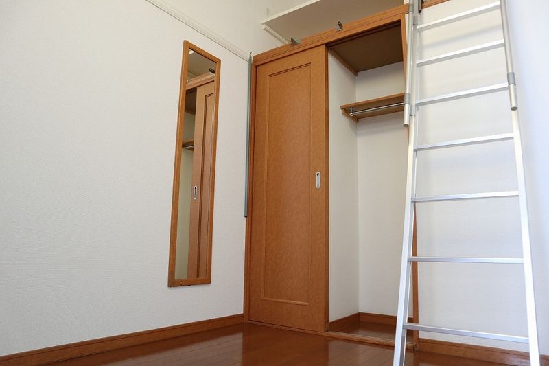 レオパレス茶屋ヶ坂 収納