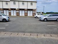レオパレス西浦 駐車場
