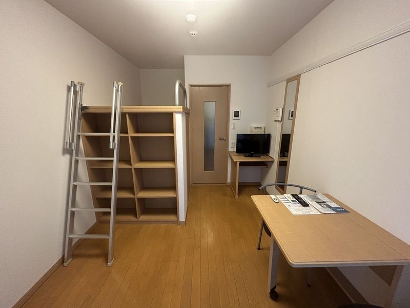 レオパレスＶＩＥＷ矢剣 居間