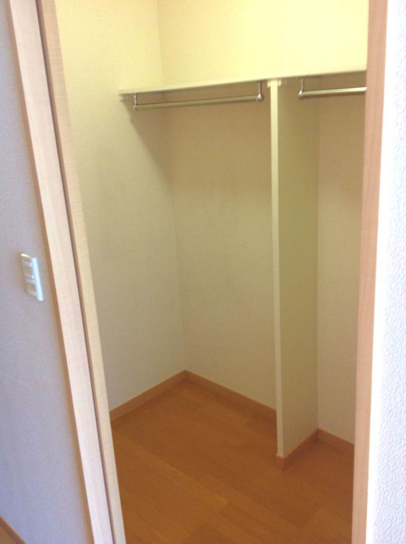 レオパレスコヅチⅠ 収納