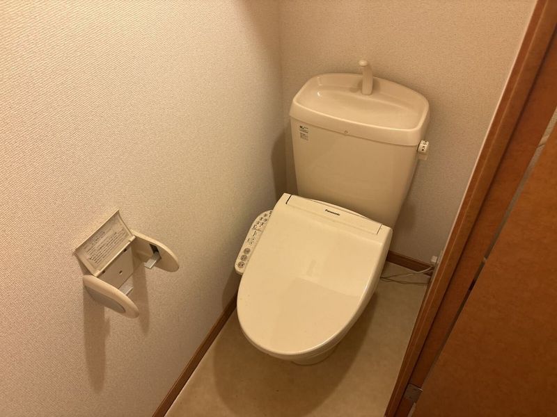 レオパレスアイボリーＤ トイレ
