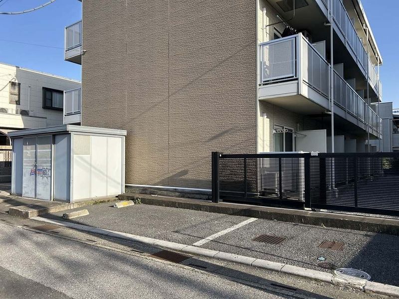 レオパレスＴ＆Ｋ 駐車場